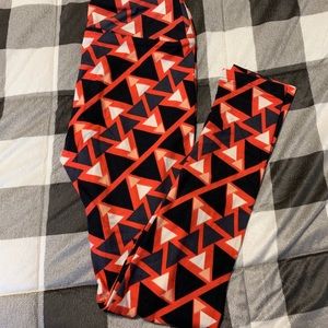 Lularoe Leggings in geometric pattern